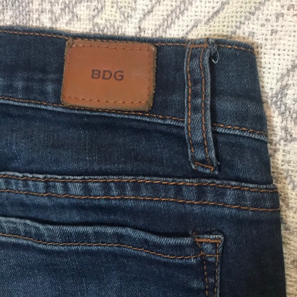 BDG dark wash denim mid rise cigarette ankle skinny jeans - Picture 6 of 7